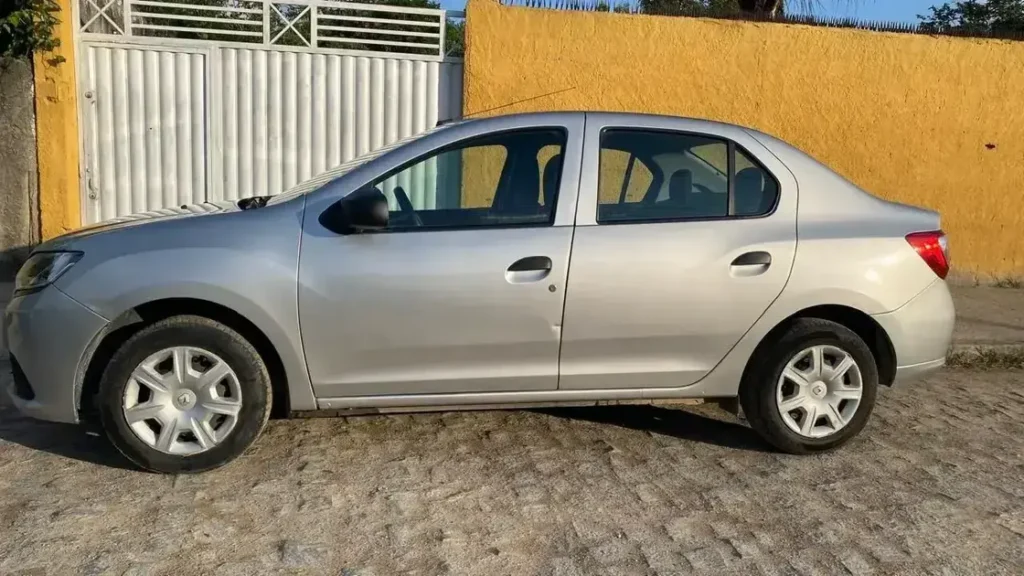 Renault Logan aluguel de carro espaçoso Recife