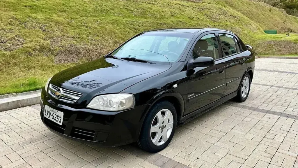 Chevrolet Astra Hatch Advantage 2.0 automático usado